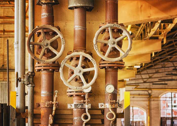 commercial plumbing.jpg